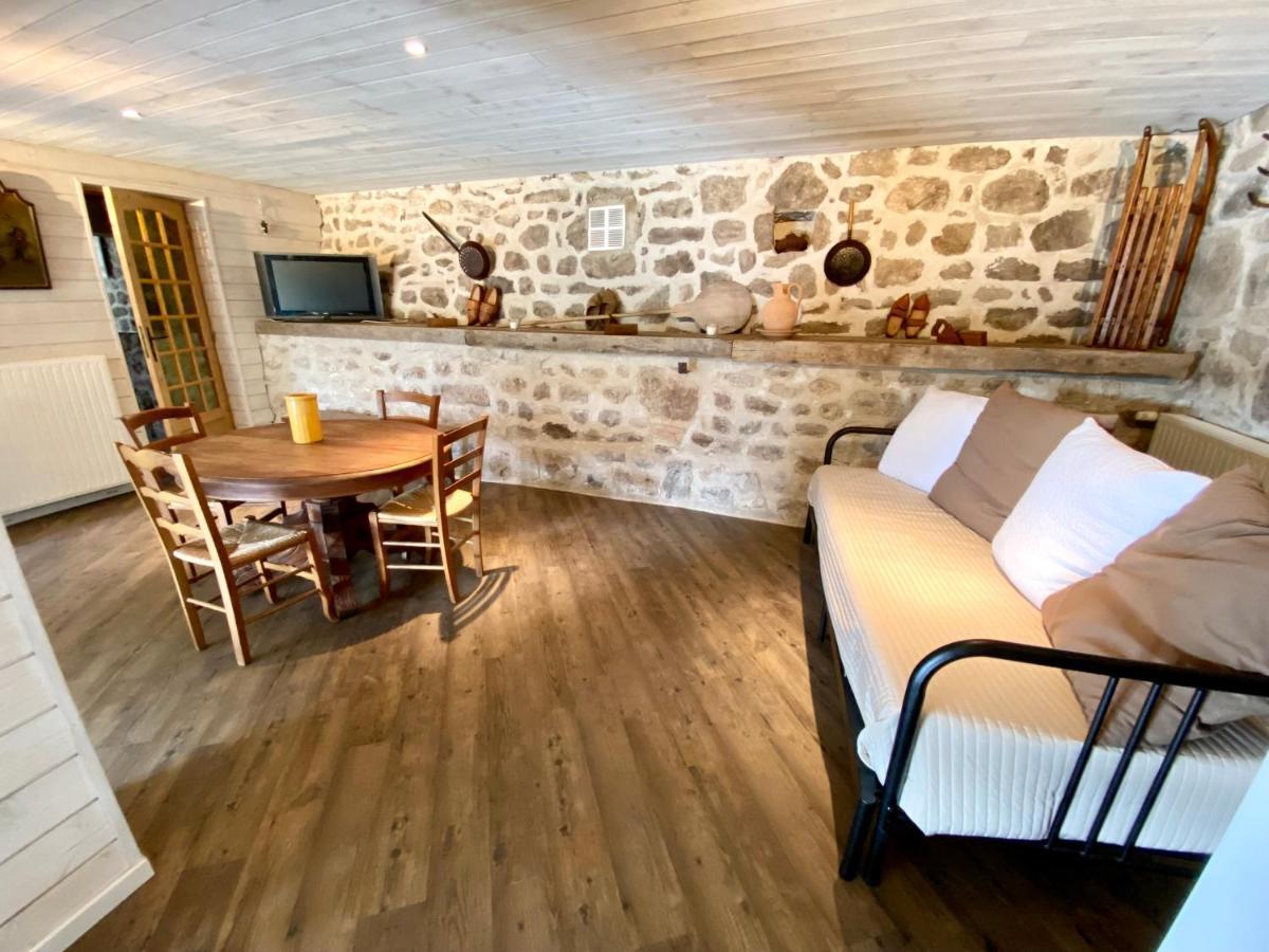 Gite De Groupe 160M2, 15P, Salle De Reception, Jardin, Terrasse Mazan-l'Abbaye Exteriér fotografie